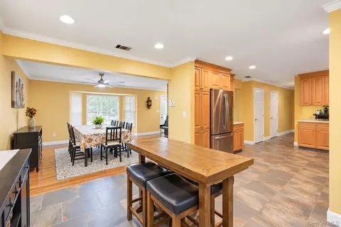 Dining - 344 Barton Ave, Brookhaven, NY 11772 photo 4 of 4