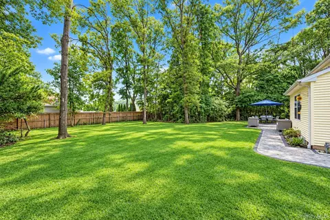 Exterior - 344 Barton Ave, Brookhaven, NY 11772 photo 4 of 11