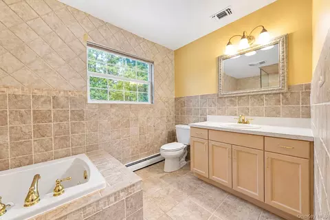 Bath - 344 Barton Ave, Brookhaven, NY 11772 photo 4 of 5