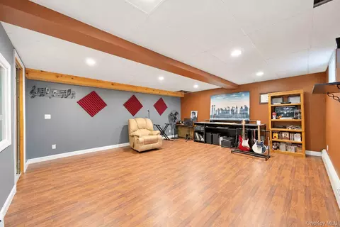 Other - 344 Barton Ave, Brookhaven, NY 11772 photo 11 of 14