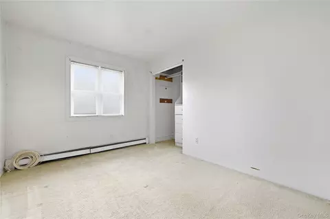 Bedroom - 75 Harding Pl, Freeport, NY 11520 photo 3 of 5