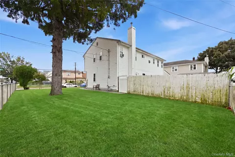 Exterior - 75 Harding Pl, Freeport, NY 11520 photo 9 of 9