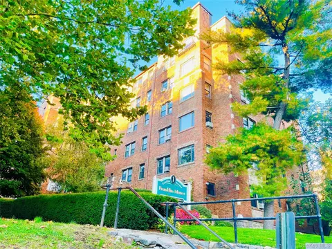 1 Franklin Ave #5E, White Plains, NY 10601
