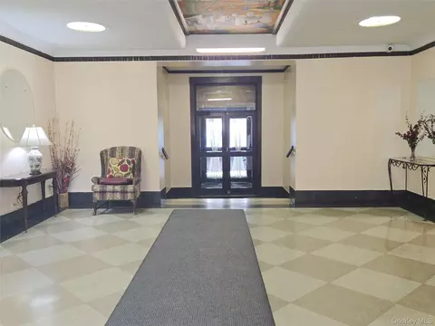 Entry Way - 55 E 190th St #45, New York, NY 10468 photo 1 of 1