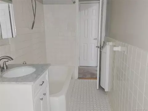 Bath - 55 E 190th St #45, New York, NY 10468 photo 2 of 2