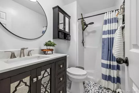 Bath - 30 Fred Hect, Ramapo, NY 10977 photo 2 of 2