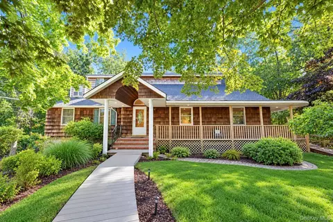 24 Half Mile Rd, Middle Island, NY 11953