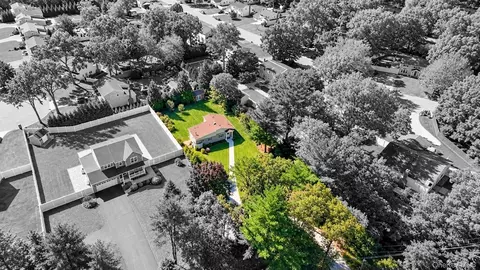 590 Canal Rd, Mount Sinai, NY 11766