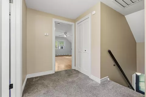 Entry Way - 4 Deer Run Rd, Poughkeepsie, NY 12603 photo 4 of 4