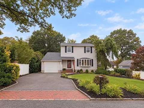 9 Fowler Ave, Lake Ronkonkoma, NY 11779