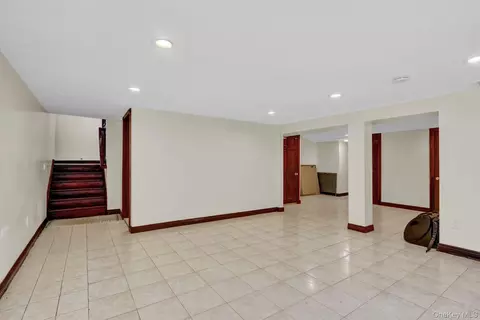 Other - 300 Ellen Pl, Jericho, NY 11753 photo 3 of 4