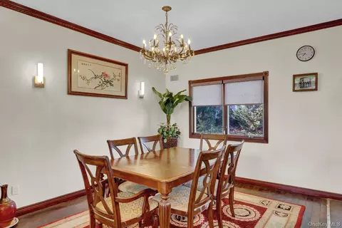 Dining - 300 Ellen Pl, Jericho, NY 11753 photo 1 of 3