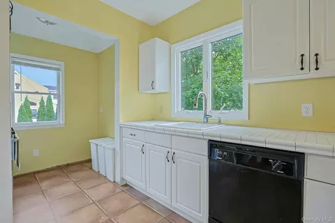 Kitchen - 19 Cambridge St E, Mount Pleasant, NY 10595 photo 2 of 3