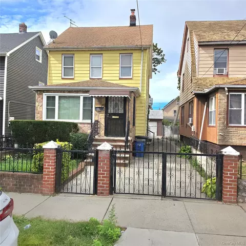11122 203rd St, New York, NY 11412