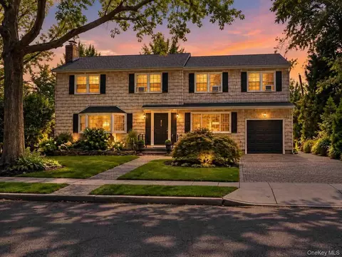 37 Bayberry Ave, Garden City, NY 11530