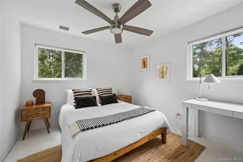 Bedroom - 138 W Tiana Rd, Hampton Bays, NY 11946 photo 1 of 3