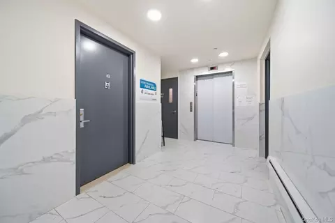 Entry Way - 141-15 Cherry Ave #3C, Flushing, NY 11355 photo 1 of 2