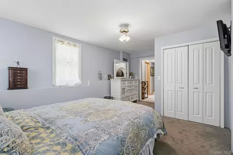 Bedroom - 37 Woodstock Rd, Kent, NY 10512 photo 2 of 3