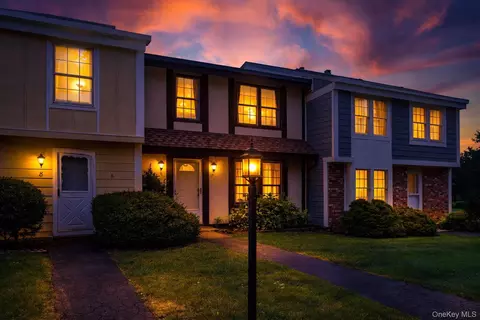 7 Sunny Brook Cir, Lloyd, NY 12528