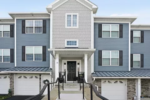 8 Muscoot River Rd, Yorktown Heights, NY 10598