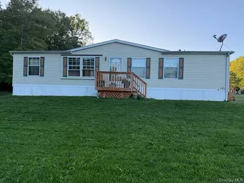63 Deer Haven Ln, Gardiner, NY 12525