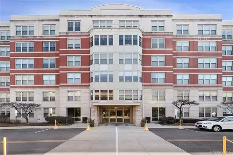 300 Mamaroneck Ave, White Plains, NY 10605