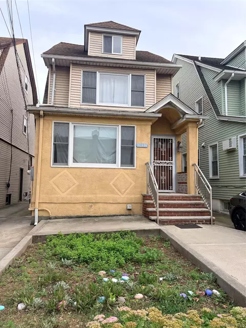 161-24 84th Ave, Jamaica, NY 11432