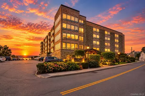 11 River St #402, Mount Pleasant, NY 10591