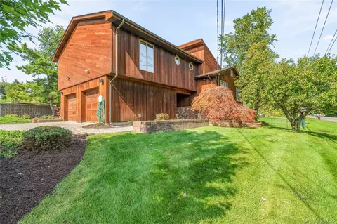 102 Neptune Dr, Monroe, NY 10950