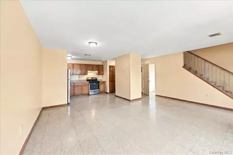 901 Prospect Ave #C, New York, NY 10459