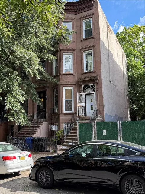 900 Greene Ave # A, New York, NY 11221 photo 3