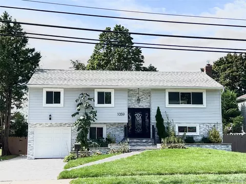 1059 Denton Ave, North Hempstead, NY 11040
