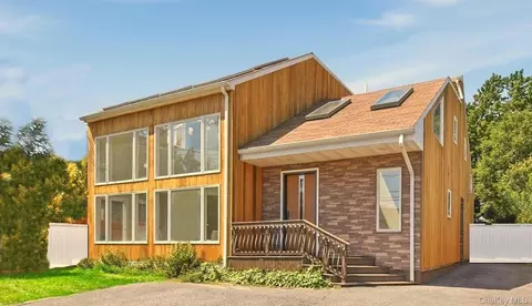 308 5th Ave, East Northport, NY 11731