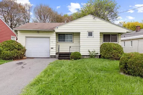 1115 Salt Springs Rd, Syracuse, NY 13224