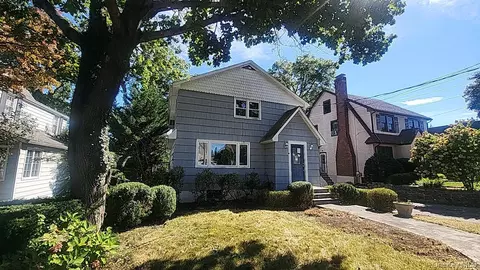 10 Shelley Ave, Mount Pleasant, NY 10595