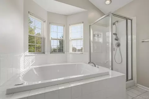 Bath - 24 Ford Ct, Monroe, NY 10950 photo 5 of 5