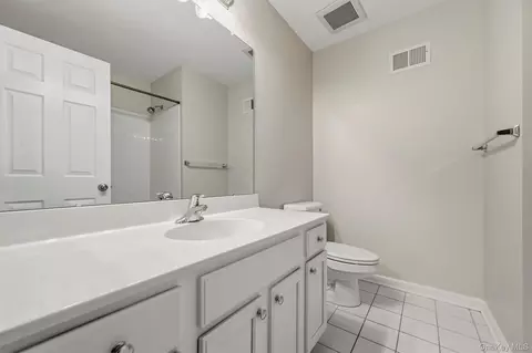 Bath - 24 Ford Ct, Monroe, NY 10950 photo 1 of 5