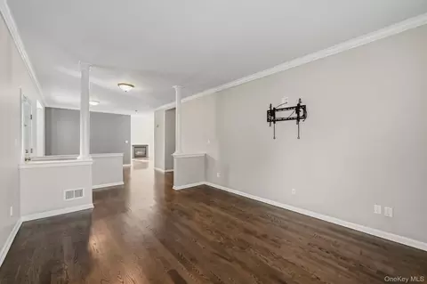 Living - 24 Ford Ct, Monroe, NY 10950 photo 4 of 8