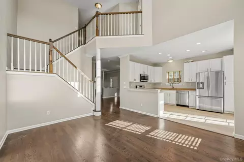 Living - 24 Ford Ct, Monroe, NY 10950 photo 6 of 8
