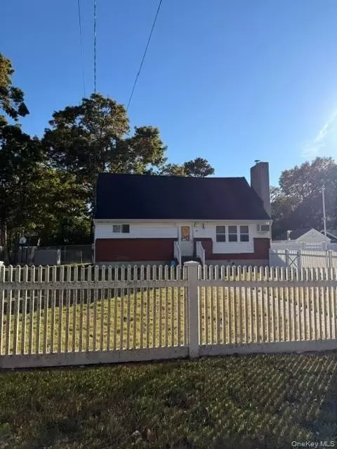 66 Frederick Ave, Bay Shore, NY 11706