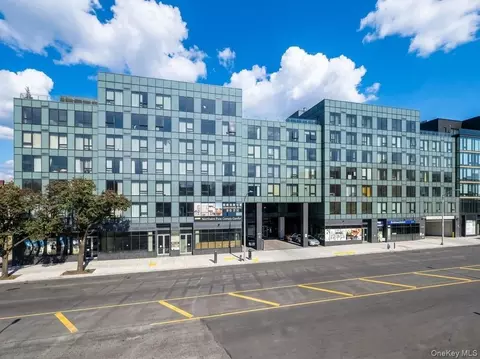 14449 S Northern Blvd #412, Flushing, NY 11354