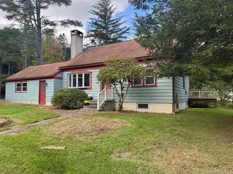 2 Hickory Ln #RD19, Tusten, NY 12764