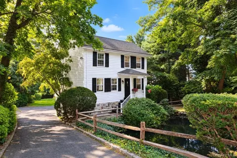 80 E Broadway, North Hempstead, NY 11576