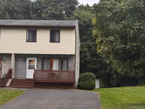 3 Ward Dr, Clarkstown, NY 10960