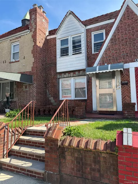 13145 225th St, New York, NY 11413