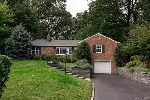 83 Christian Ave, Stony Brook, NY 11790