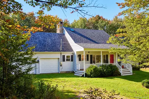 452 White Roe Lake Rd, Rockland, NY 12758