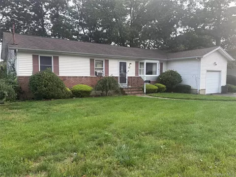 232 Adams St, Deer Park, NY 11729