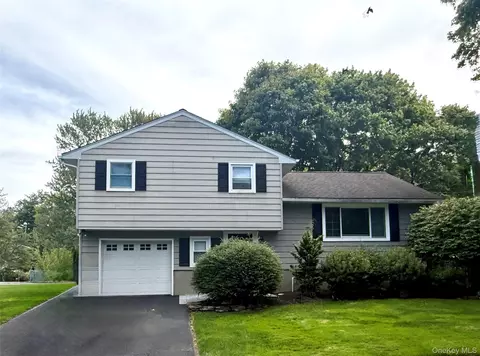 37 Lenox Ave, Clarkstown, NY 10920