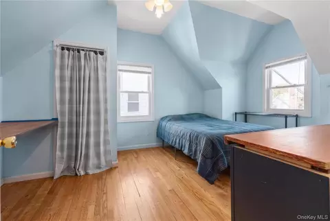 Bedroom - 95 Aka 93 Sumner Ave, Yonkers, NY 10704 photo 5 of 6